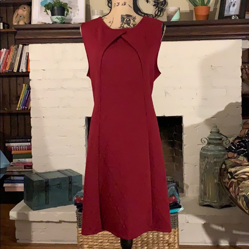 XL burgundy sleeveless midi dress